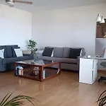 Ocean Views Apartment *